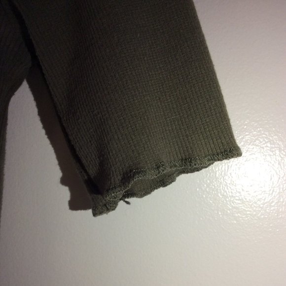 Olive ribbed tshirt - Picture 5 of 5